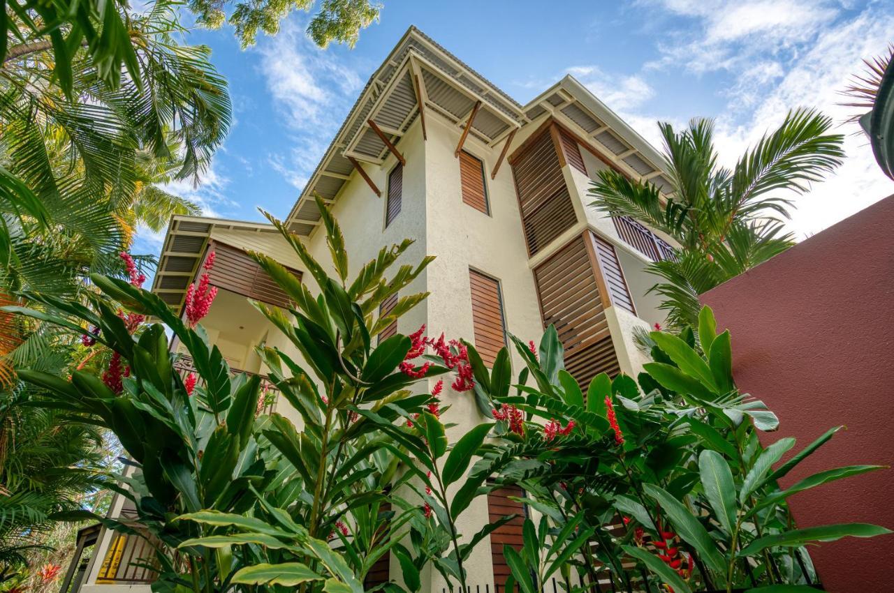 Freestyle Resort Port Douglas Bagian luar foto
