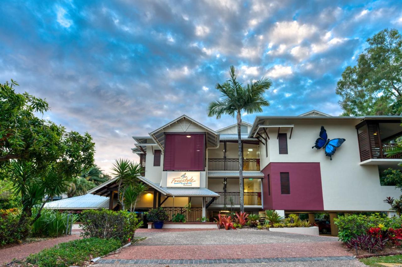Freestyle Resort Port Douglas Bagian luar foto