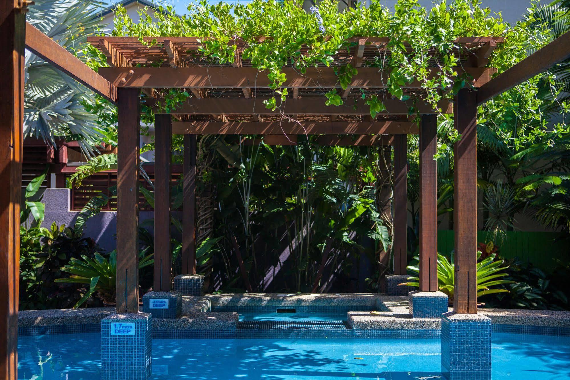 Freestyle Resort Port Douglas Bagian luar foto